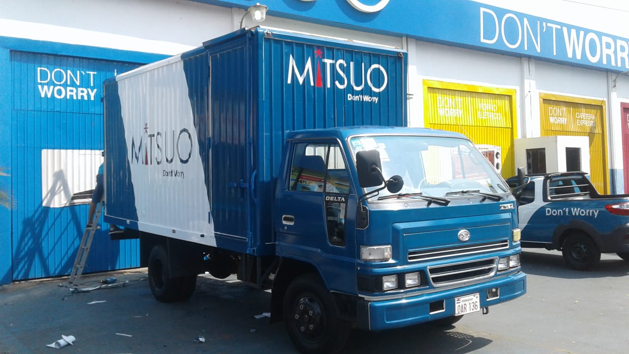 Shopping Mitsuo